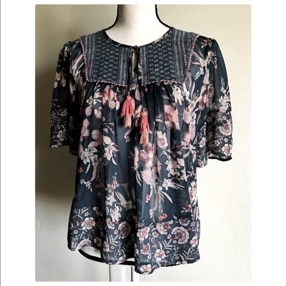 3/$20 Knox Rose Sheer Short Sleeve Floral Blouse